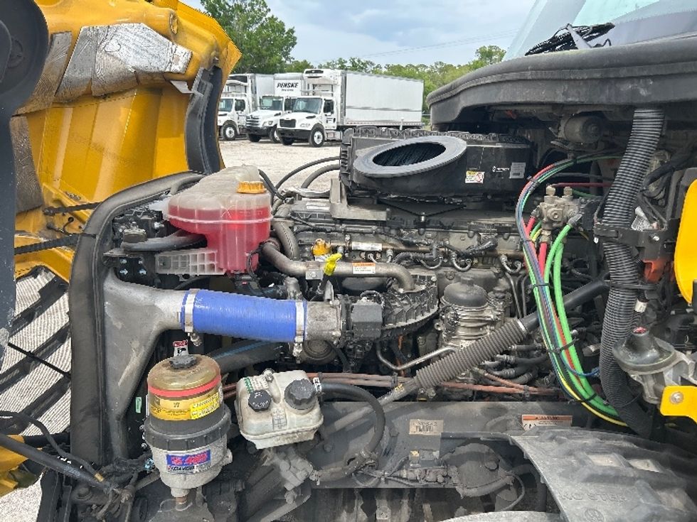 Day Cab Tractor-Heavy Duty Tractors-Freightliner-2020-T12642ST-Melbourne-FL-447,044\n\t\tmiles-$ 37,750 - Image 16