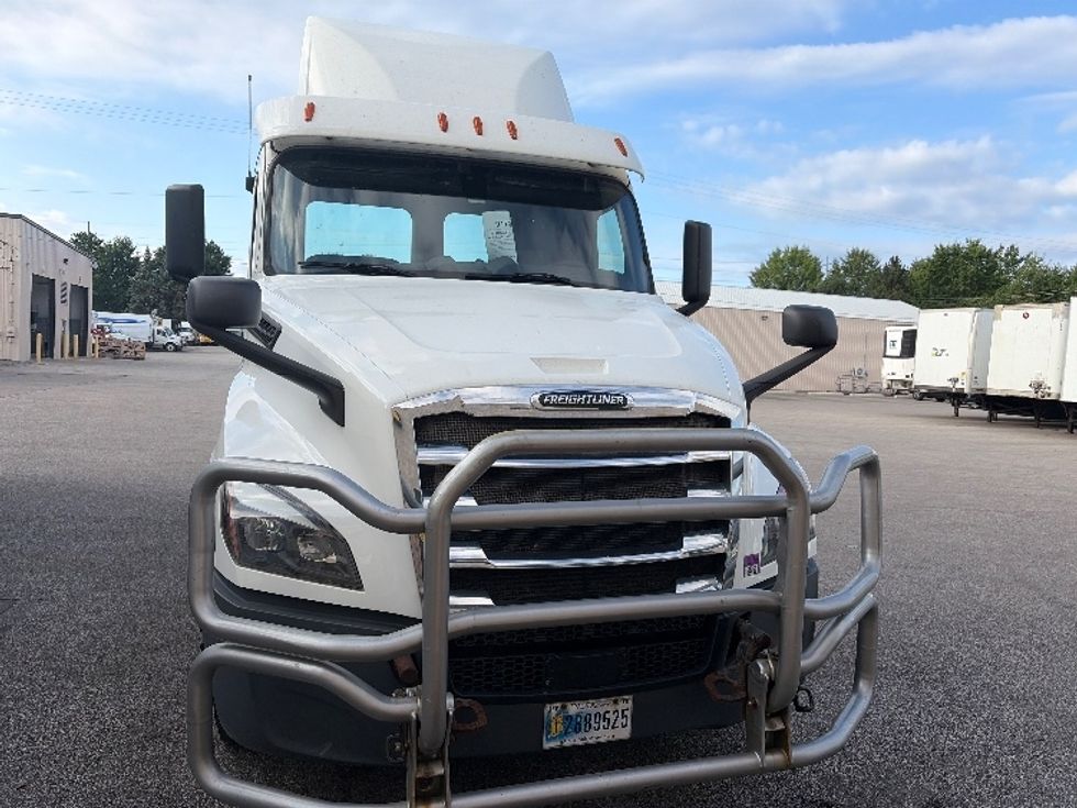 Day Cab Tractor-Heavy Duty Tractors-Freightliner-2020-T12642ST-Middlefield-OH-542,186\n\t\tmiles-$ 27,000 - Image 2