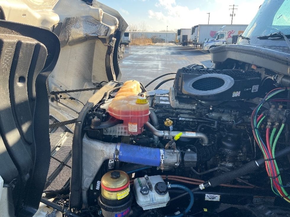 Day Cab Tractor-Heavy Duty Tractors-Freightliner-2020-T12642ST-Middlefield-OH-559,775\n\t\tmiles-$ 25,250 - Image 16