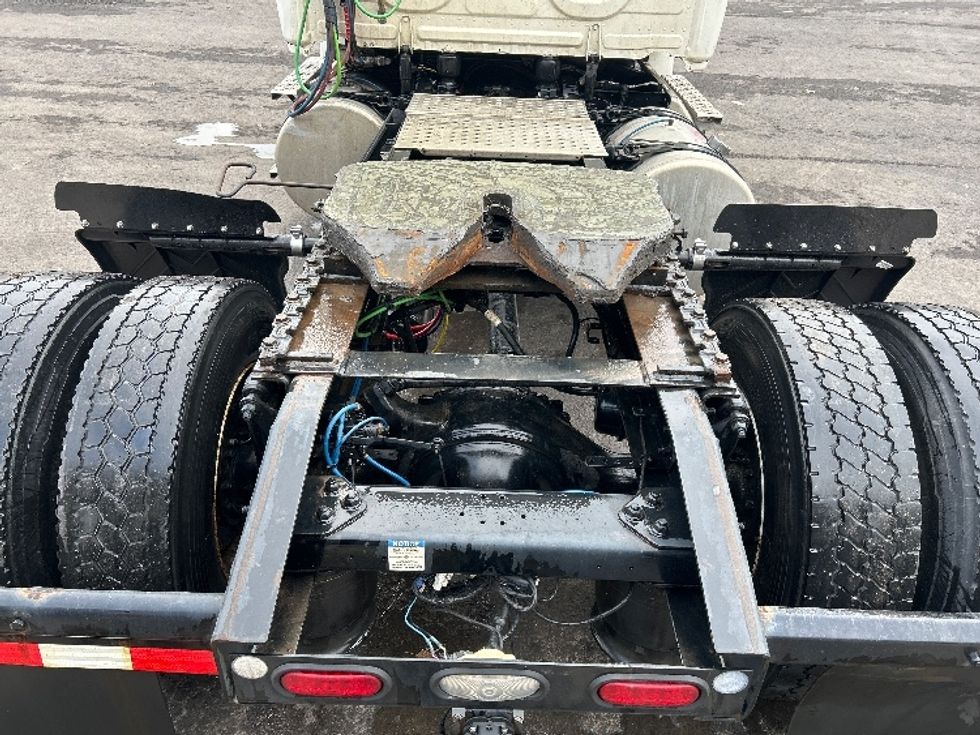 Day Cab Tractor-Heavy Duty Tractors-Freightliner-2020-T12642ST-Middlefield-OH-559,775\n\t\tmiles-$ 25,250 - Image 6