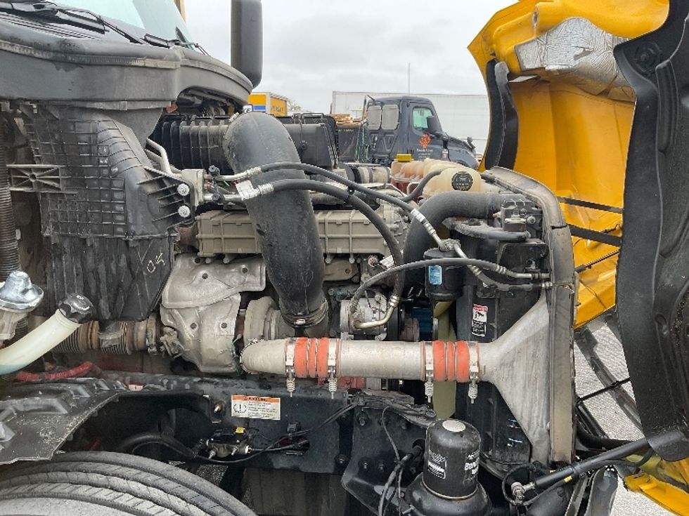 Day Cab Tractor-Heavy Duty Tractors-Freightliner-2020-T12642ST-Moberly-MO-372,526\n\t\tmiles-$ 58,500 - Image 15