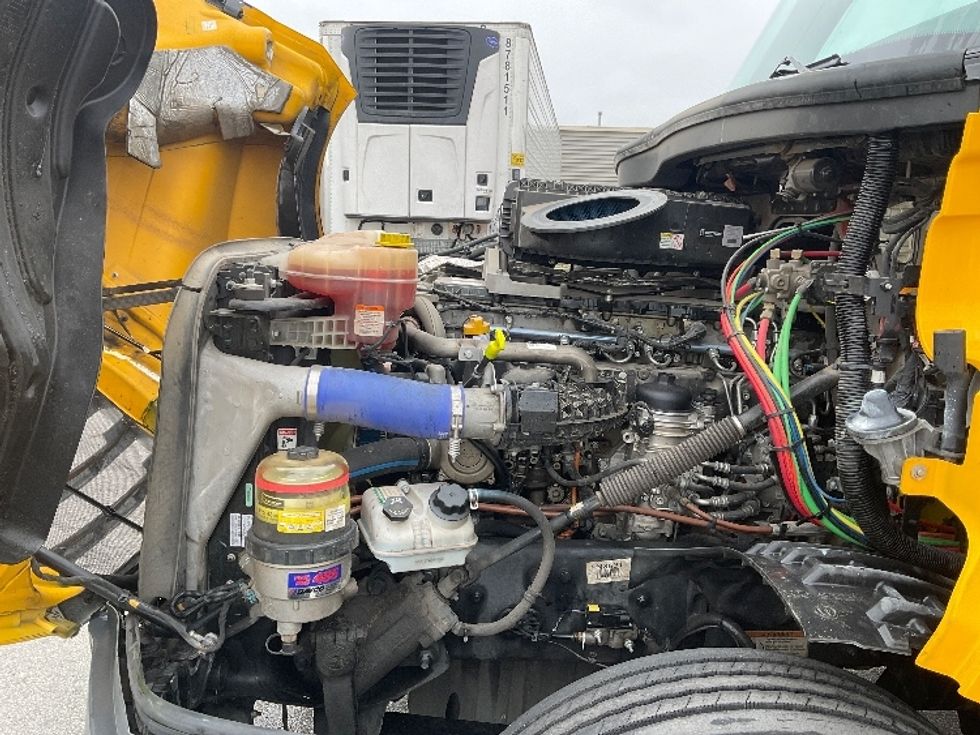 Day Cab Tractor-Heavy Duty Tractors-Freightliner-2020-T12642ST-Moberly-MO-372,526\n\t\tmiles-$ 58,500 - Image 16