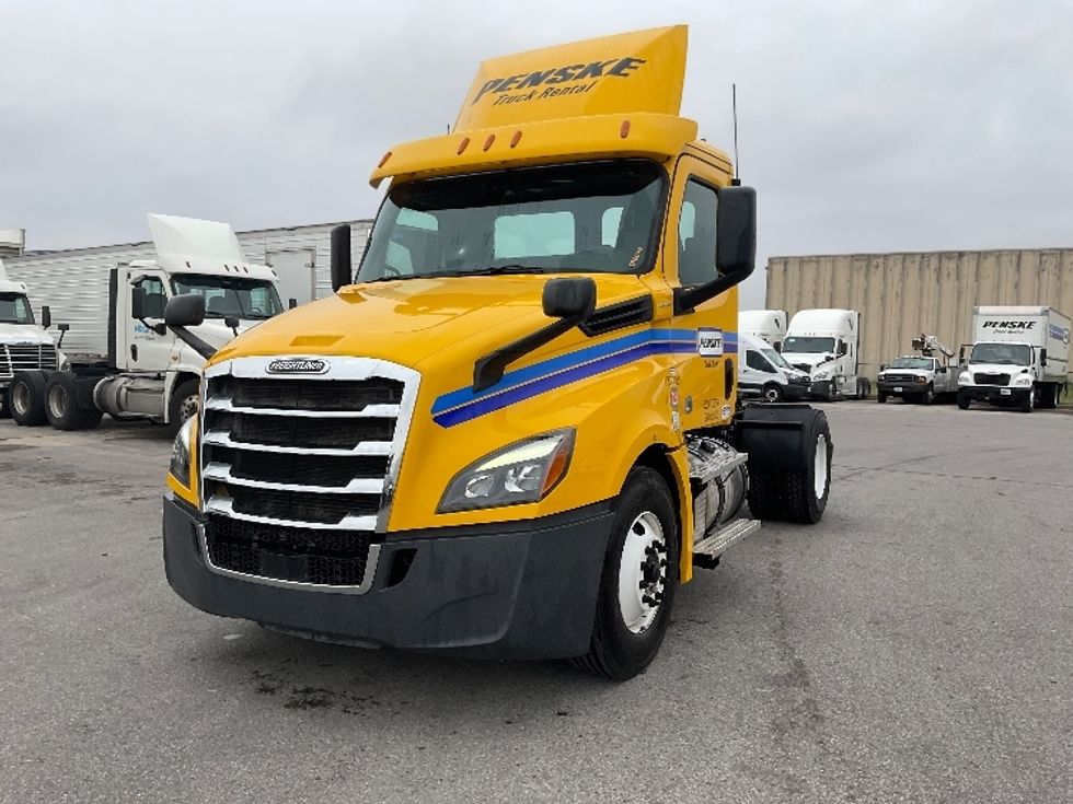 Day Cab Tractor-Heavy Duty Tractors-Freightliner-2020-T12642ST-Moberly-MO-372,526\n\t\tmiles-$ 58,500 - Image 3