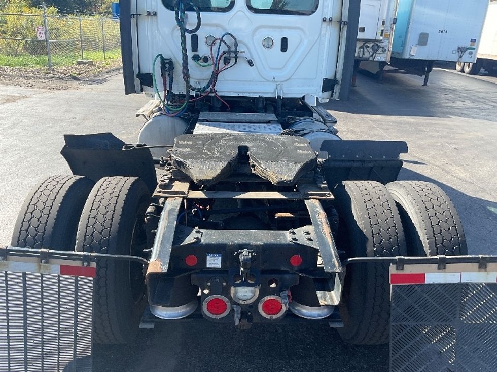 Day Cab Tractor-Heavy Duty Tractors-Freightliner-2020-T12642ST-Mount Pleasant-PA-685,118\n\t\tmiles-$ 25,500 - Image 6