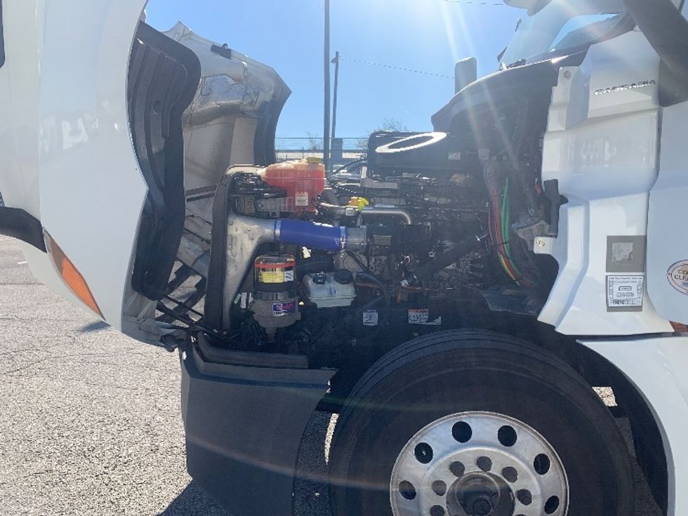 Day Cab Tractor-Heavy Duty Tractors-Freightliner-2020-T12642ST-Nashville (Mount Juliet)-TN-417,281\n\t\tmiles-$ 41,500 - Image 16