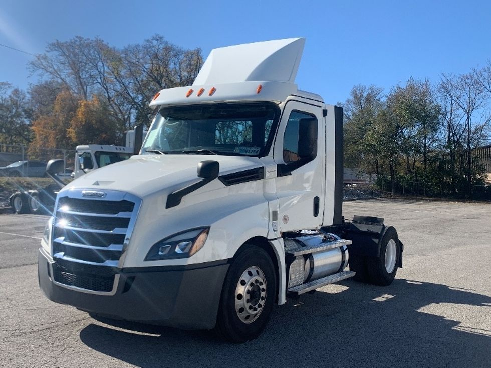 Day Cab Tractor-Heavy Duty Tractors-Freightliner-2020-T12642ST-Nashville (Mount Juliet)-TN-417,281\n\t\tmiles-$ 41,500 - Image 3