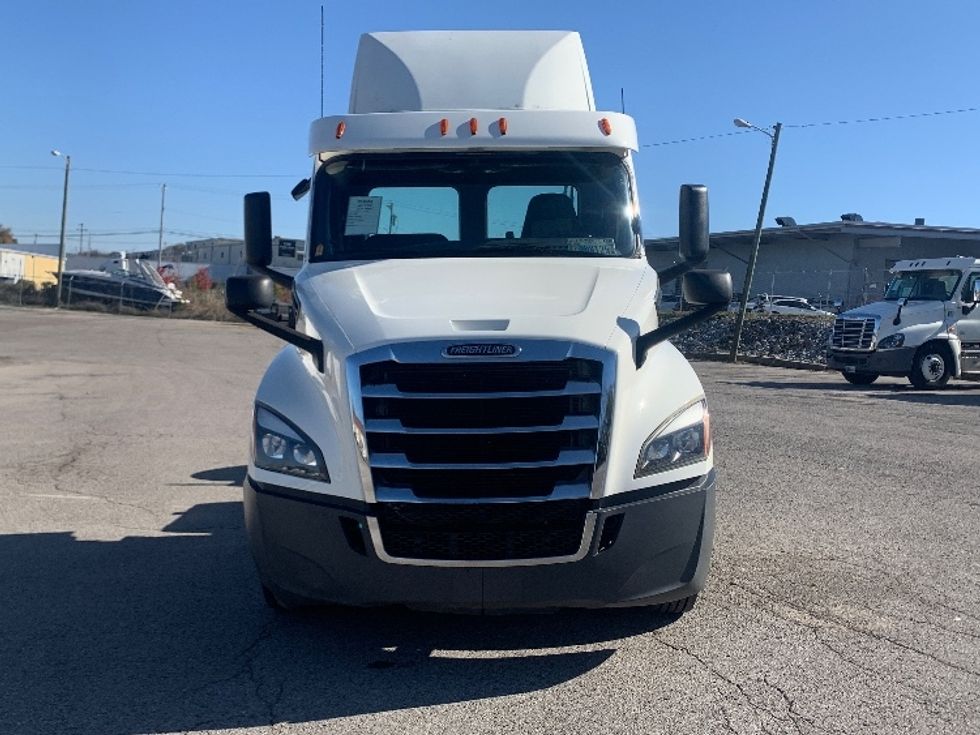 Day Cab Tractor-Heavy Duty Tractors-Freightliner-2020-T12642ST-Nashville (Mount Juliet)-TN-420,123\n\t\tmiles-$ 41,250 - Image 2