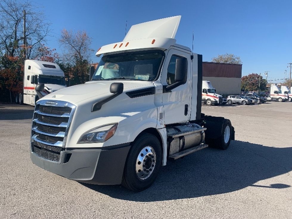 Day Cab Tractor-Heavy Duty Tractors-Freightliner-2020-T12642ST-Nashville (Mount Juliet)-TN-420,123\n\t\tmiles-$ 41,250 - Image 3