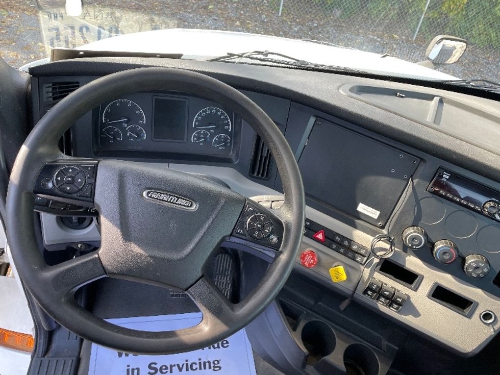 Day Cab Tractor-Heavy Duty Tractors-Freightliner-2020-T12642ST-Nashville (Mount Juliet)-TN-451,573\n\t\tmiles-$ 38,750 - Image 11