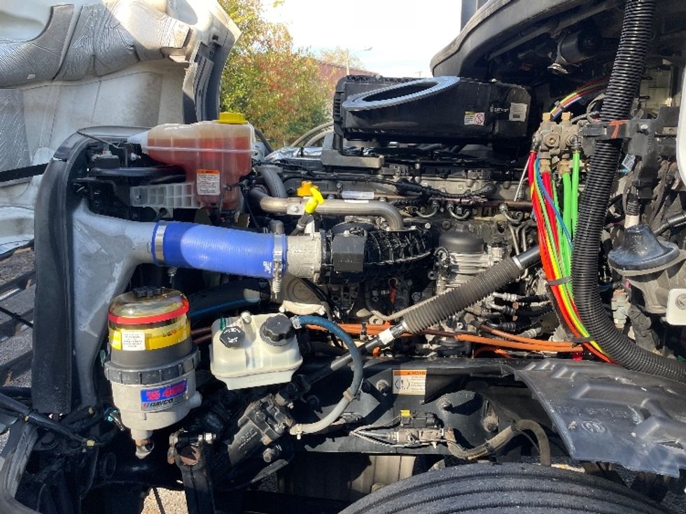 Day Cab Tractor-Heavy Duty Tractors-Freightliner-2020-T12642ST-Nashville (Mount Juliet)-TN-451,573\n\t\tmiles-$ 38,750 - Image 16