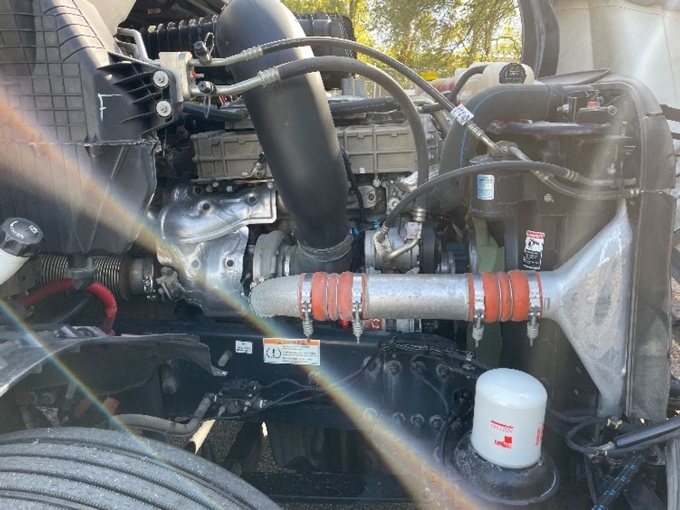 Day Cab Tractor-Heavy Duty Tractors-Freightliner-2020-T12642ST-Nashville (Mount Juliet)-TN-451,573\n\t\tmiles-$ 38,750 - Image 15