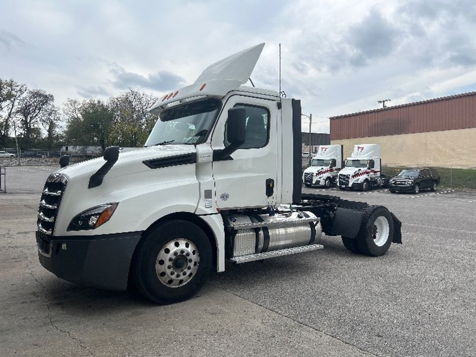Day Cab Tractor-Heavy Duty Tractors-Freightliner-2020-T12642ST-Nashville (Mount Juliet)-TN-451,573\n\t\tmiles-$ 38,750 - Image 3