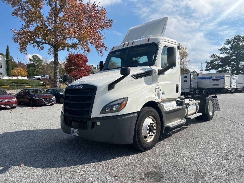 Day Cab Tractor-Heavy Duty Tractors-Freightliner-2020-T12642ST-Norcross-GA-516,157\n\t\tmiles-$ 33,750 - Image 3