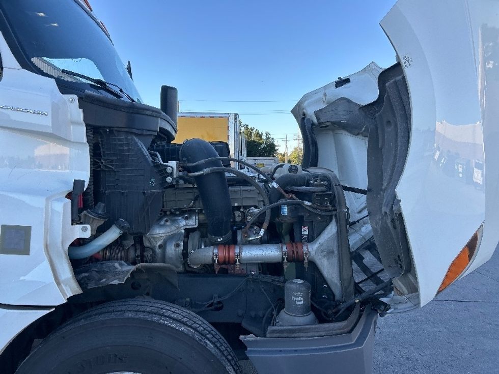 Day Cab Tractor-Heavy Duty Tractors-Freightliner-2020-T12642ST-Omaha-NE-385,558\n\t\tmiles-$ 33,250 - Image 15