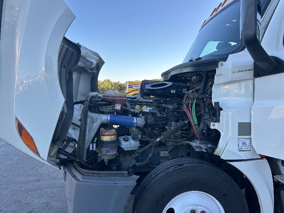 Day Cab Tractor-Heavy Duty Tractors-Freightliner-2020-T12642ST-Omaha-NE-385,558\n\t\tmiles-$ 33,250 - Image 16
