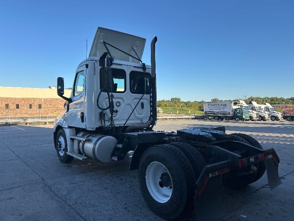 Day Cab Tractor-Heavy Duty Tractors-Freightliner-2020-T12642ST-Omaha-NE-385,558\n\t\tmiles-$ 33,250 - Image 5