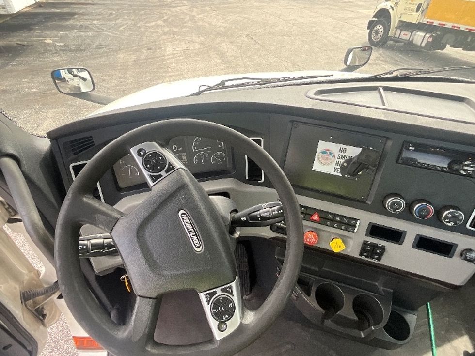 Day Cab Tractor-Heavy Duty Tractors-Freightliner-2020-T12642ST-Orlando-FL-450,035\n\t\tmiles-$ 40,000 - Image 11