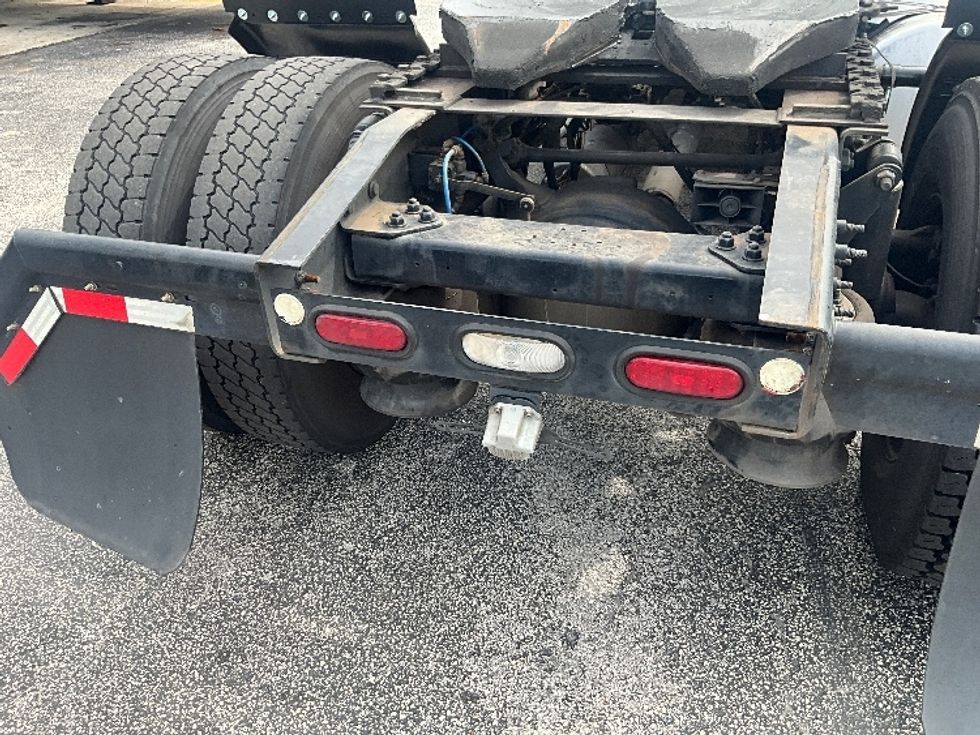 Day Cab Tractor-Heavy Duty Tractors-Freightliner-2020-T12642ST-Orlando-FL-450,035\n\t\tmiles-$ 40,000 - Image 17