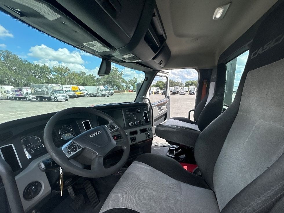 Day Cab Tractor-Heavy Duty Tractors-Freightliner-2020-T12642ST-Orlando-FL-645,497\n\t\tmiles-$ 25,500 - Image 10