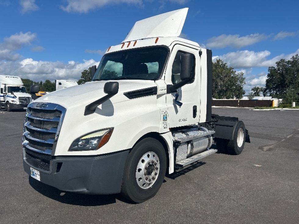 Day Cab Tractor-Heavy Duty Tractors-Freightliner-2020-T12642ST-Orlando-FL-645,497\n\t\tmiles-$ 25,500 - Image 3