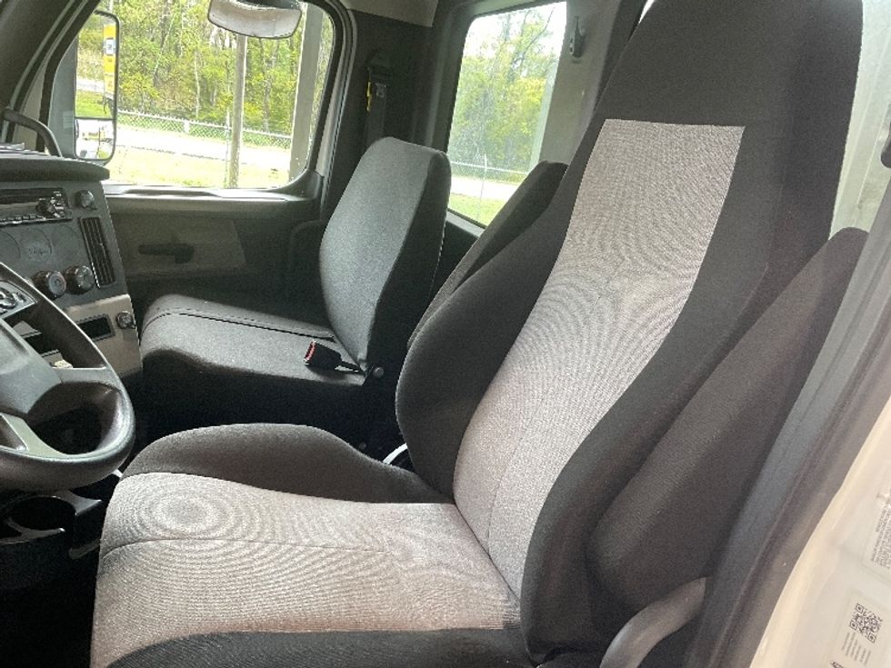 Day Cab Tractor-Heavy Duty Tractors-Freightliner-2020-T12642ST-Panama City-FL-137,515\n\t\tmiles-$ 58,750 - Image 10