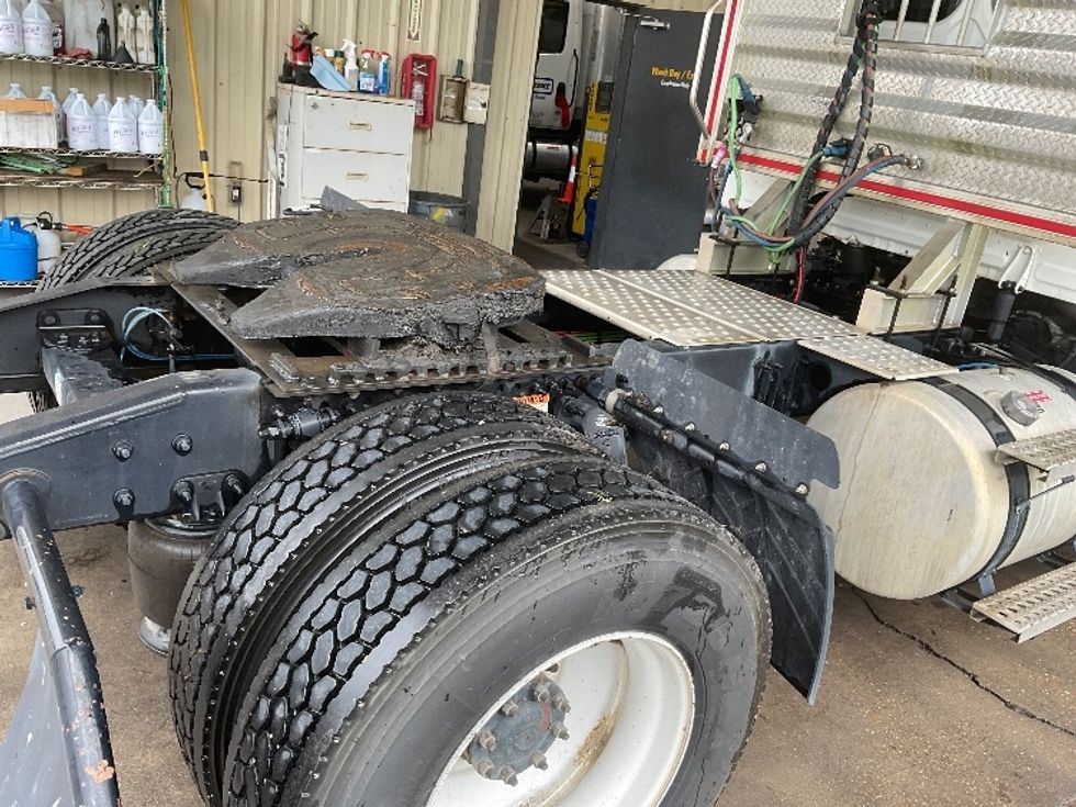 Day Cab Tractor-Heavy Duty Tractors-Freightliner-2020-T12642ST-Panama City-FL-137,515\n\t\tmiles-$ 58,750 - Image 18