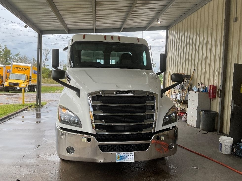 Day Cab Tractor-Heavy Duty Tractors-Freightliner-2020-T12642ST-Panama City-FL-137,515\n\t\tmiles-$ 58,750 - Image 2