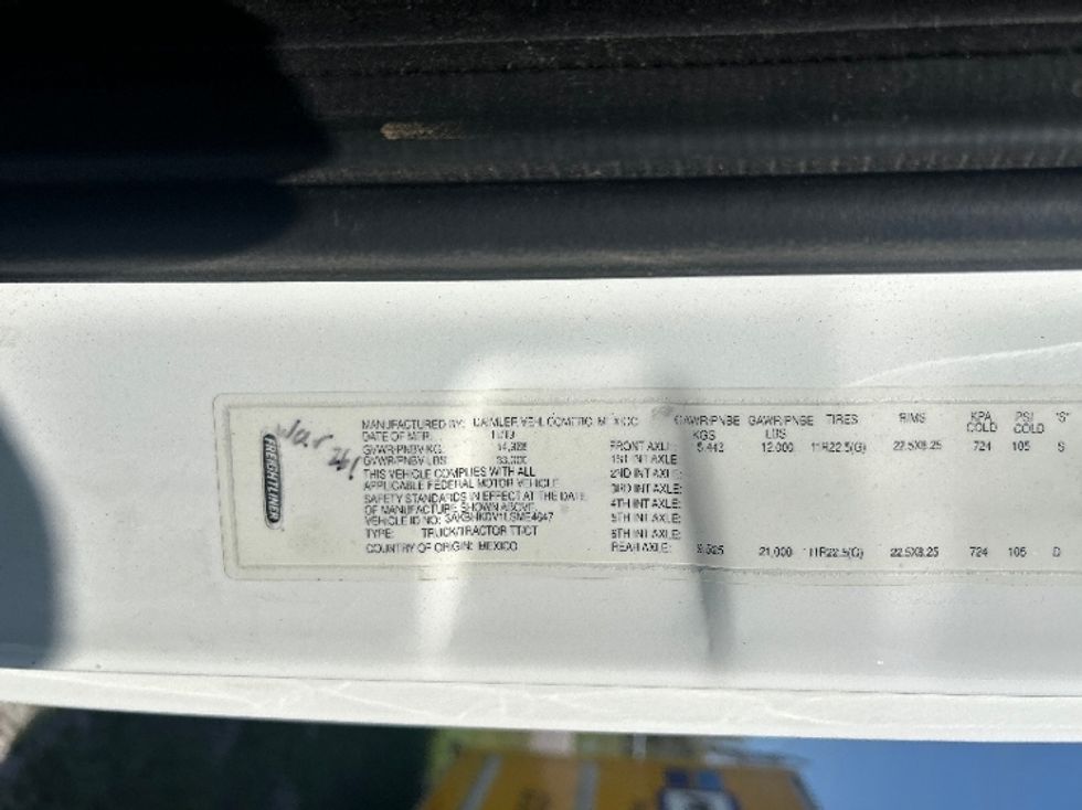 Day Cab Tractor-Heavy Duty Tractors-Freightliner-2020-T12642ST-Panama City-FL-137,515\n\t\tmiles-$ 58,750 - Image 20