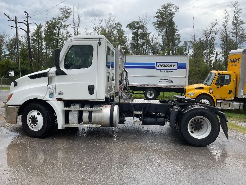 Day Cab Tractor-Heavy Duty Tractors-Freightliner-2020-T12642ST-Panama City-FL-137,515\n\t\tmiles-$ 58,750 - Image 4