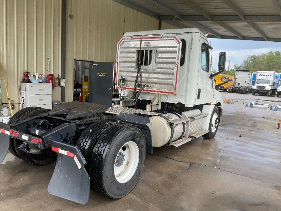 Day Cab Tractor-Heavy Duty Tractors-Freightliner-2020-T12642ST-Panama City-FL-137,515\n\t\tmiles-$ 58,750 - Image 7