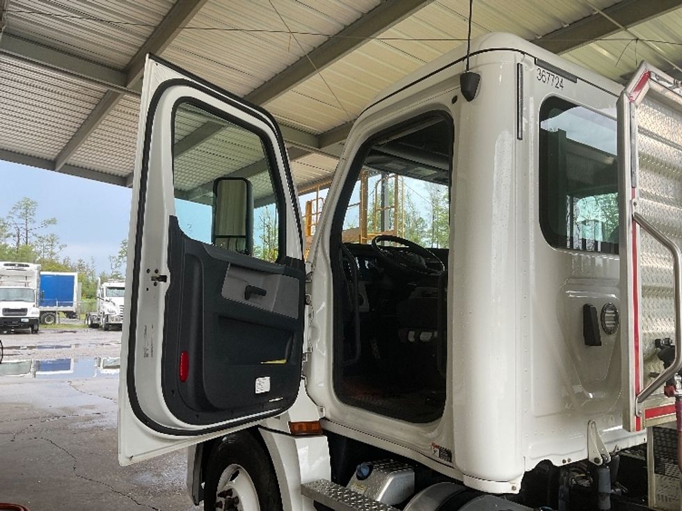 Day Cab Tractor-Heavy Duty Tractors-Freightliner-2020-T12642ST-Panama City-FL-137,515\n\t\tmiles-$ 58,750 - Image 9
