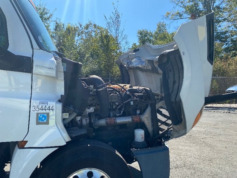 Day Cab Tractor-Heavy Duty Tractors-Freightliner-2020-T12642ST-Parsippany-NJ-316,209\n\t\tmiles-$ 41,500 - Image 15