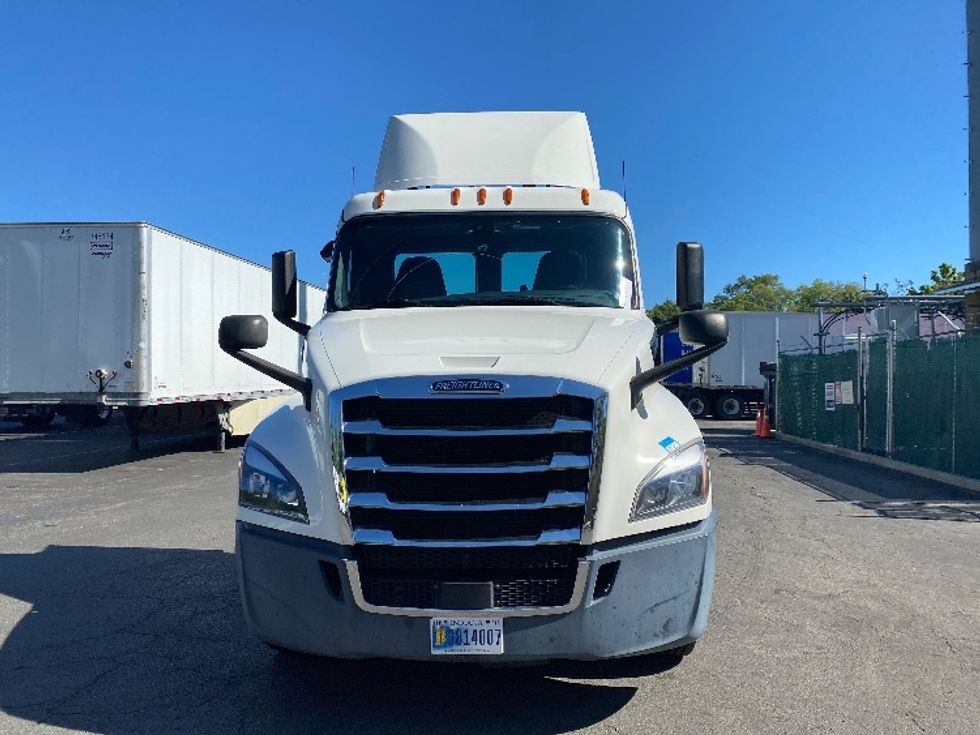 Day Cab Tractor-Heavy Duty Tractors-Freightliner-2020-T12642ST-Parsippany-NJ-316,209\n\t\tmiles-$ 41,500 - Image 2