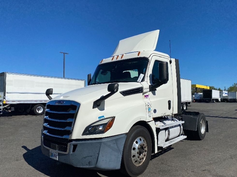 Day Cab Tractor-Heavy Duty Tractors-Freightliner-2020-T12642ST-Parsippany-NJ-316,209\n\t\tmiles-$ 41,500 - Image 3