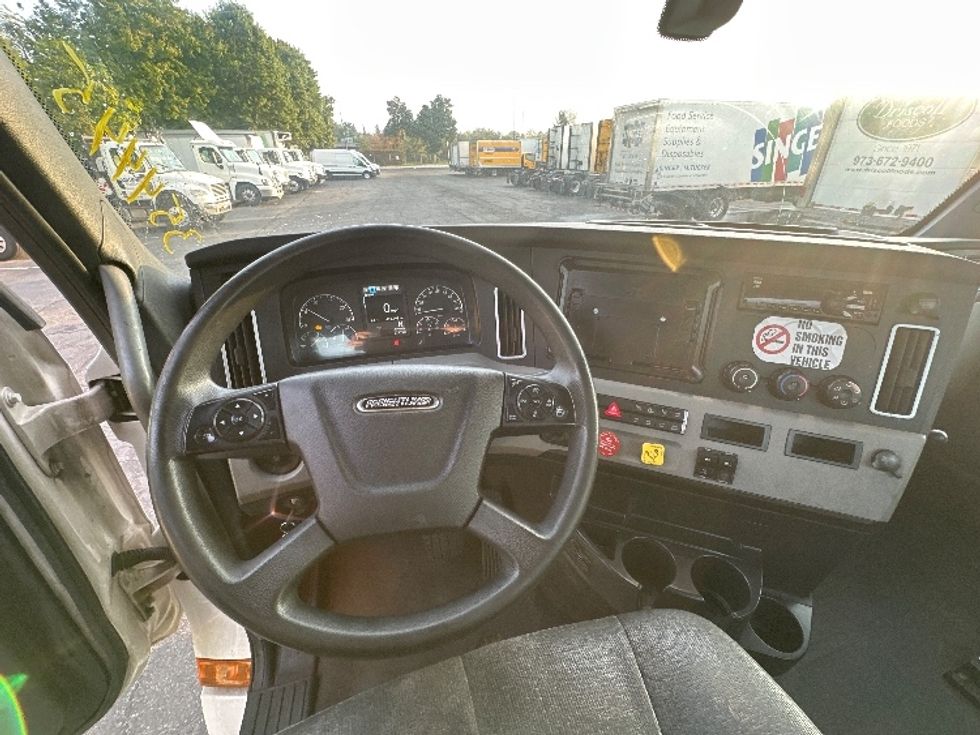 Day Cab Tractor-Heavy Duty Tractors-Freightliner-2020-T12642ST-Parsippany-NJ-499,398\n\t\tmiles-$ 31,500 - Image 10