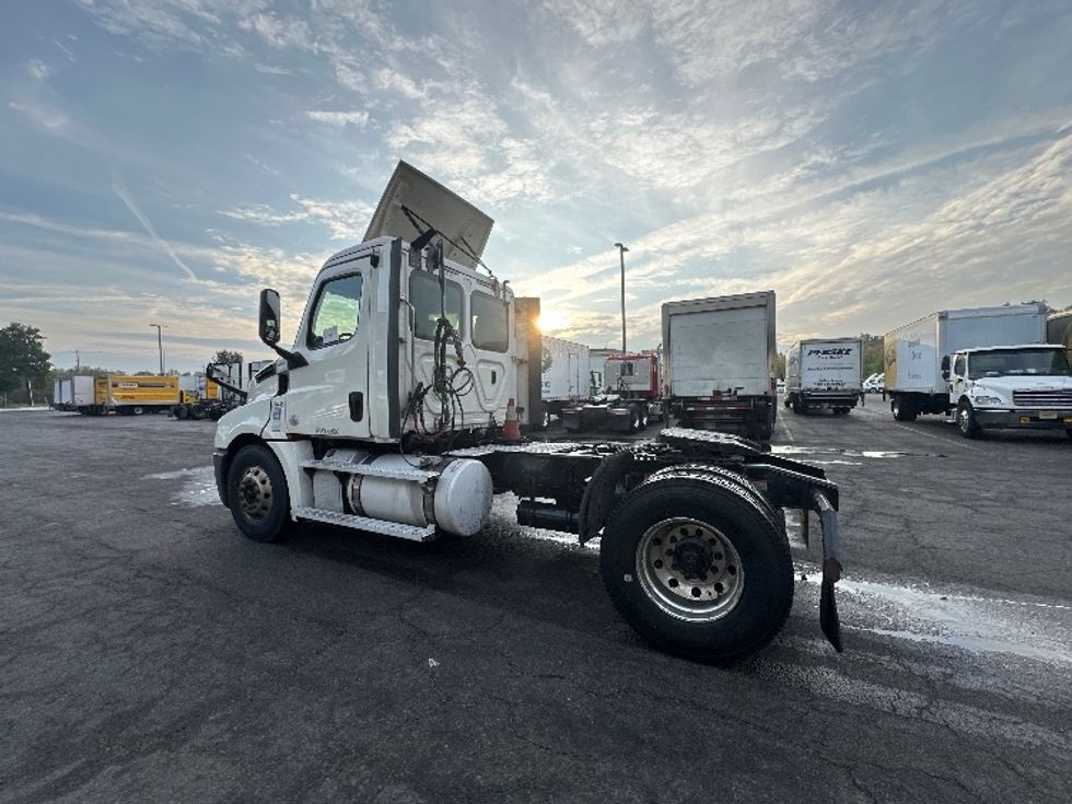 Day Cab Tractor-Heavy Duty Tractors-Freightliner-2020-T12642ST-Parsippany-NJ-499,398\n\t\tmiles-$ 31,500 - Image 5