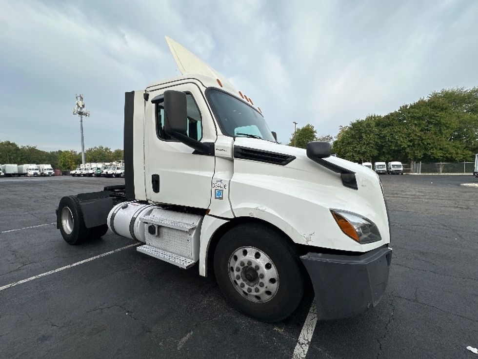 Day Cab Tractor-Heavy Duty Tractors-Freightliner-2020-T12642ST-Parsippany-NJ-516,533\n\t\tmiles-$ 30,250 - Image 1