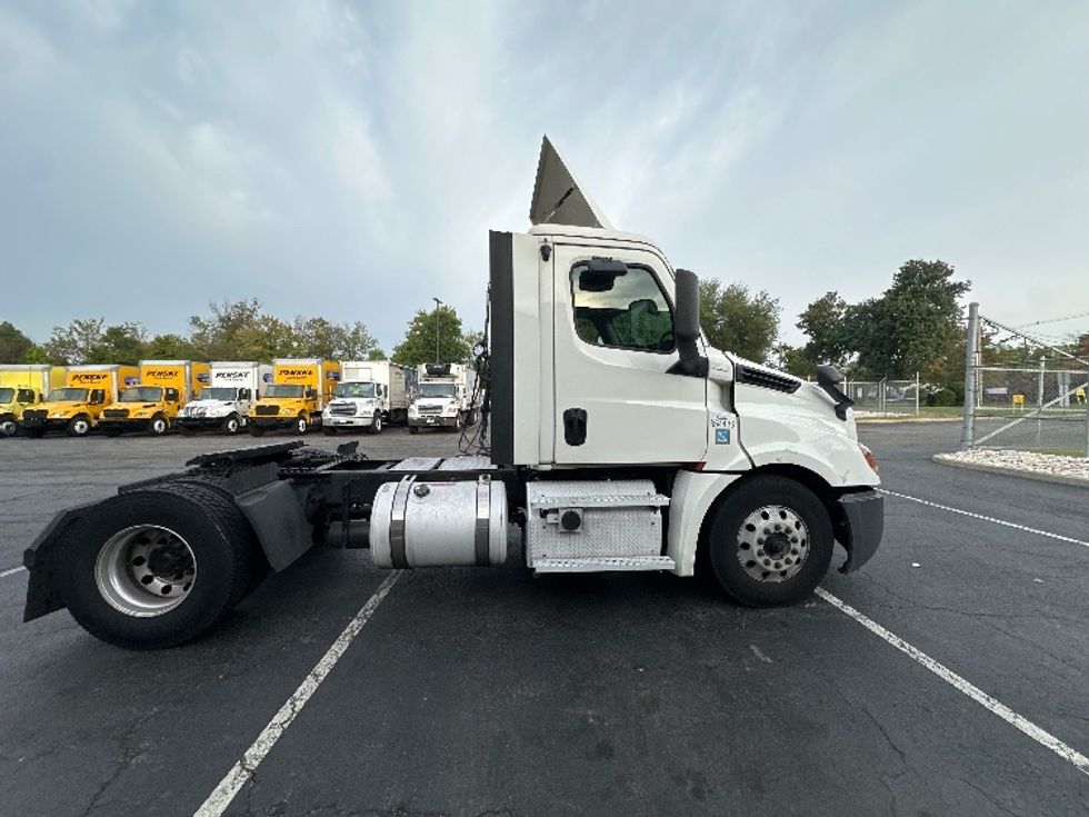 Day Cab Tractor-Heavy Duty Tractors-Freightliner-2020-T12642ST-Parsippany-NJ-516,533\n\t\tmiles-$ 30,250 - Image 8