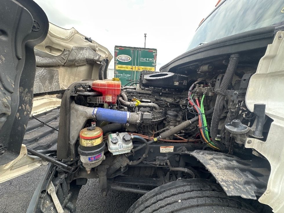 Day Cab Tractor-Heavy Duty Tractors-Freightliner-2020-T12642ST-Parsippany-NJ-517,231\n\t\tmiles-$ 30,250 - Image 15