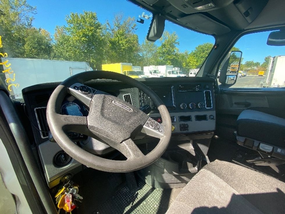 Day Cab Tractor-Heavy Duty Tractors-Freightliner-2020-T12642ST-Parsippany-NJ-524,301\n\t\tmiles-$ 29,750 - Image 11