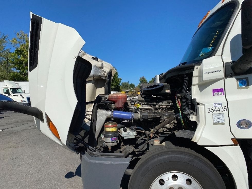 Day Cab Tractor-Heavy Duty Tractors-Freightliner-2020-T12642ST-Parsippany-NJ-524,301\n\t\tmiles-$ 29,750 - Image 16