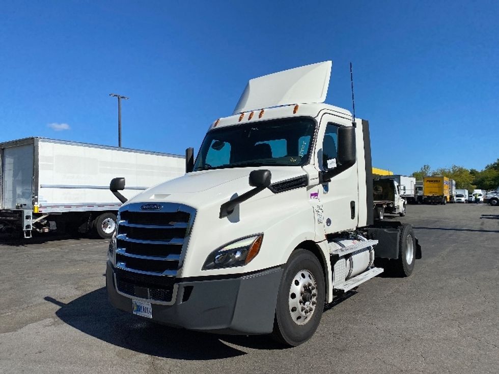 Day Cab Tractor-Heavy Duty Tractors-Freightliner-2020-T12642ST-Parsippany-NJ-524,301\n\t\tmiles-$ 29,750 - Image 3