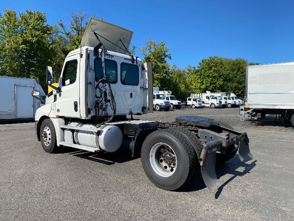 Day Cab Tractor-Heavy Duty Tractors-Freightliner-2020-T12642ST-Parsippany-NJ-524,301\n\t\tmiles-$ 29,750 - Image 5