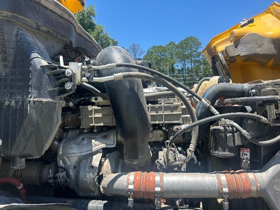 Day Cab Tractor-Heavy Duty Tractors-Freightliner-2020-T12642ST-Pensacola-FL-158,843\n\t\tmiles-$ 48,000 - Image 15