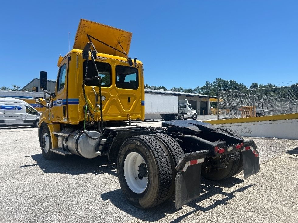 Day Cab Tractor-Heavy Duty Tractors-Freightliner-2020-T12642ST-Pensacola-FL-158,843\n\t\tmiles-$ 48,000 - Image 5