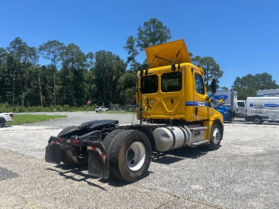 Day Cab Tractor-Heavy Duty Tractors-Freightliner-2020-T12642ST-Pensacola-FL-158,843\n\t\tmiles-$ 48,000 - Image 7