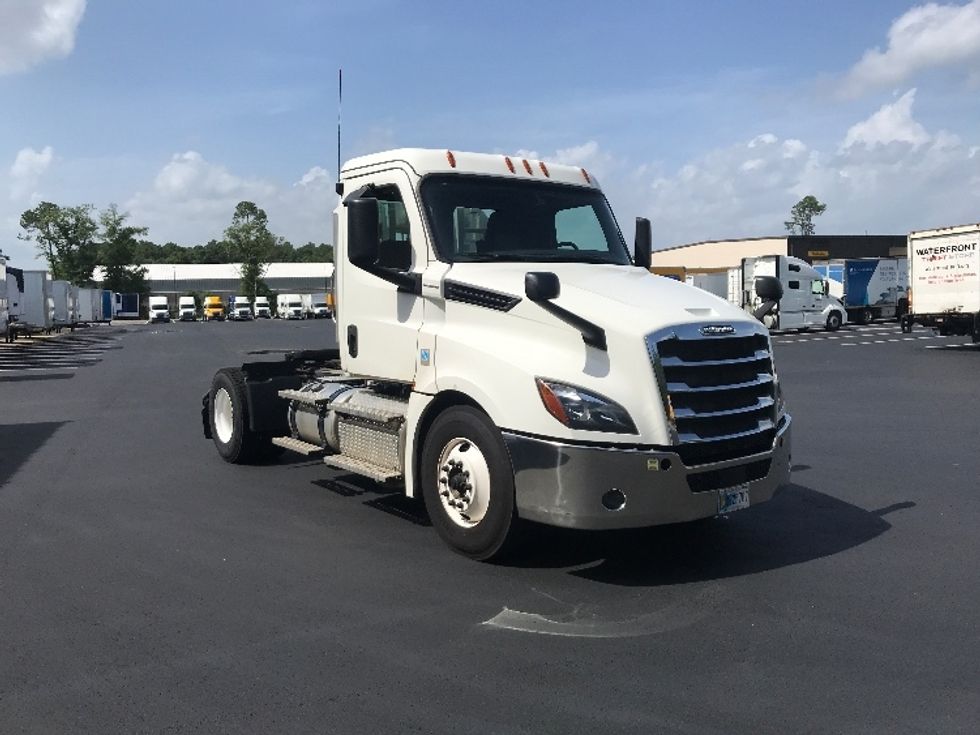 Day Cab Tractor-Heavy Duty Tractors-Freightliner-2020-T12642ST-Pensacola-FL-191,470\n\t\tmiles-$ 56,500 - Image 1
