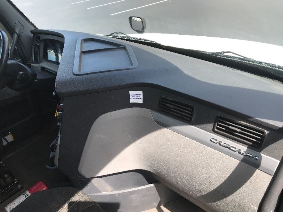 Day Cab Tractor-Heavy Duty Tractors-Freightliner-2020-T12642ST-Pensacola-FL-191,470\n\t\tmiles-$ 56,500 - Image 13