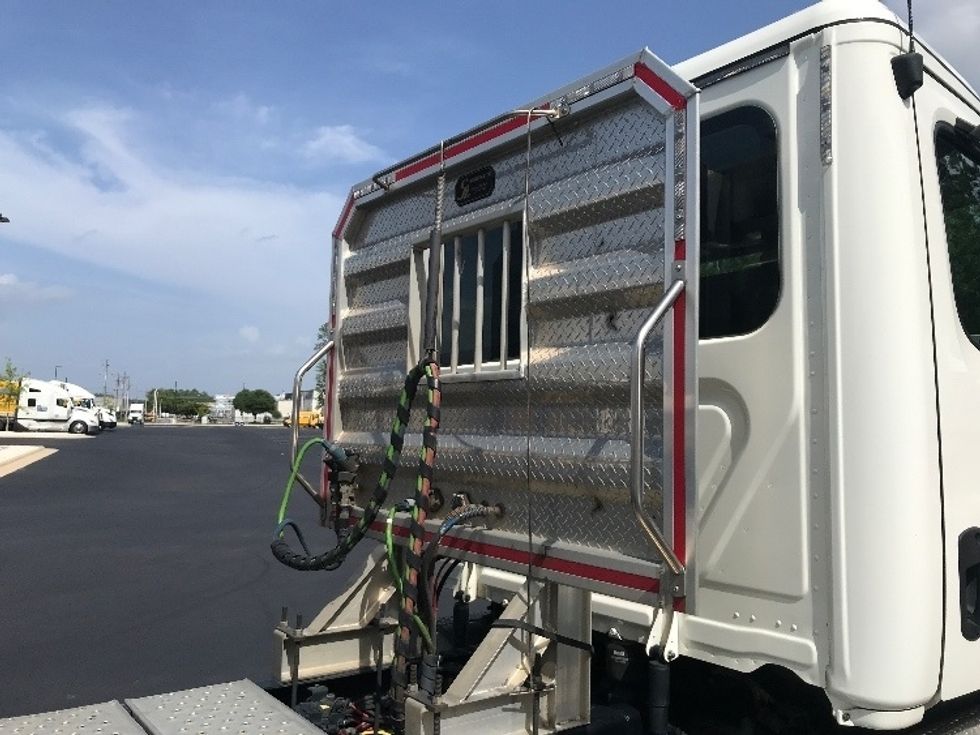 Day Cab Tractor-Heavy Duty Tractors-Freightliner-2020-T12642ST-Pensacola-FL-191,470\n\t\tmiles-$ 56,500 - Image 18