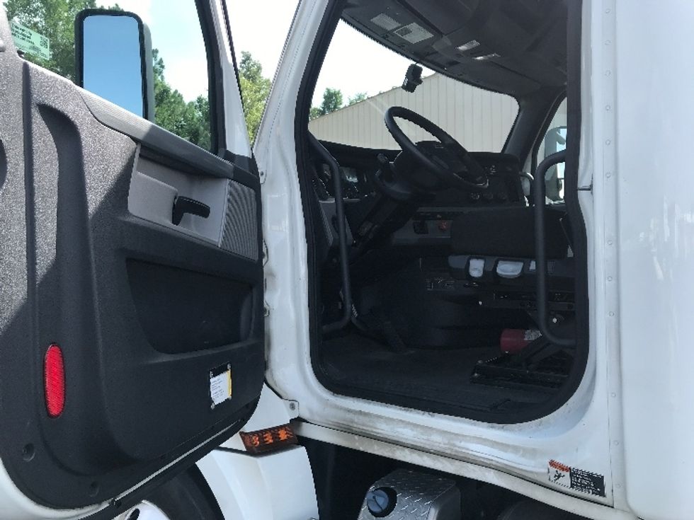 Day Cab Tractor-Heavy Duty Tractors-Freightliner-2020-T12642ST-Pensacola-FL-191,470\n\t\tmiles-$ 56,500 - Image 9